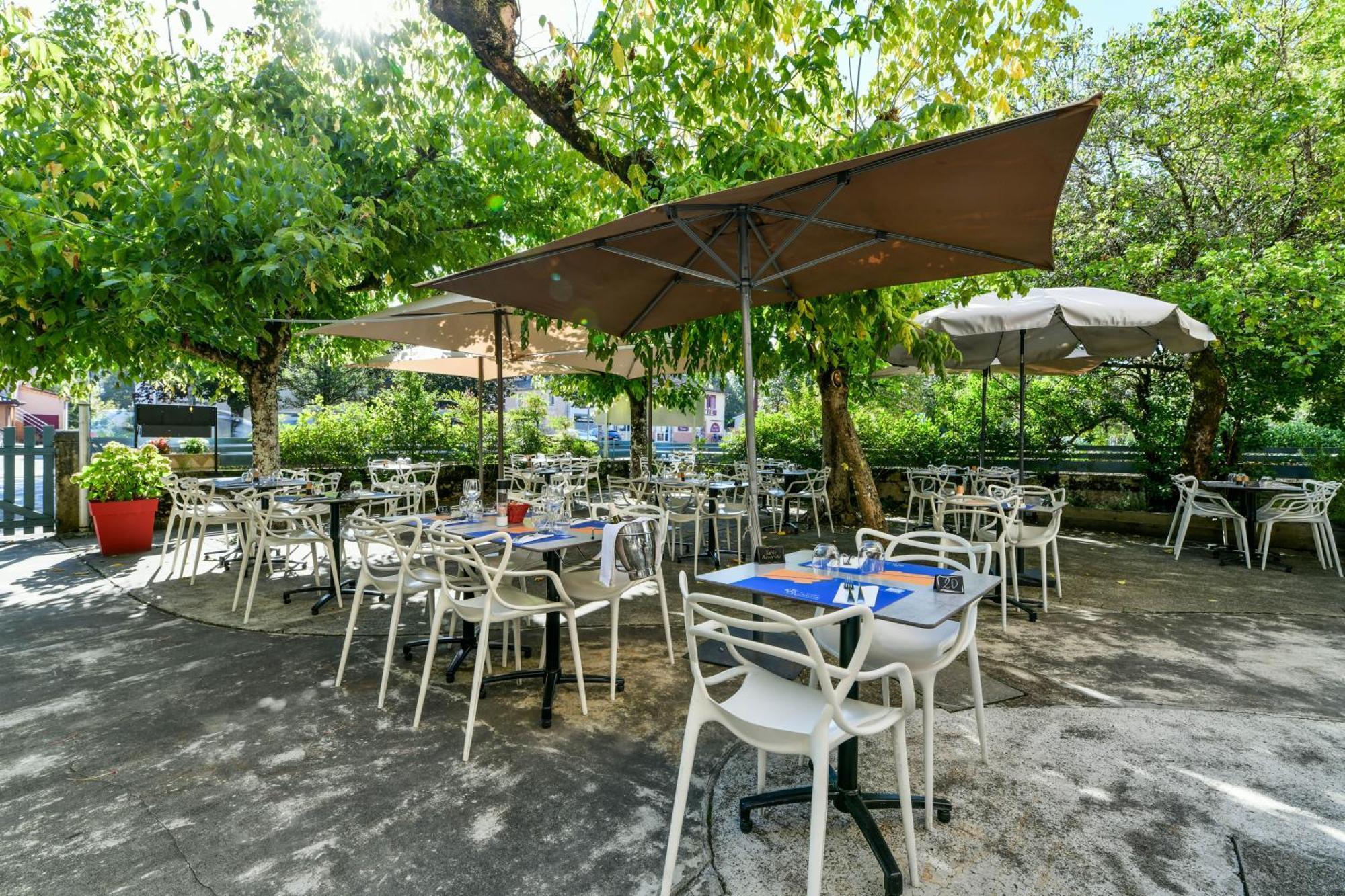 Logis Hotel & Restaurant Le Cadet De Gascogne Saint-Justin (Aquitaine) Exterior foto
