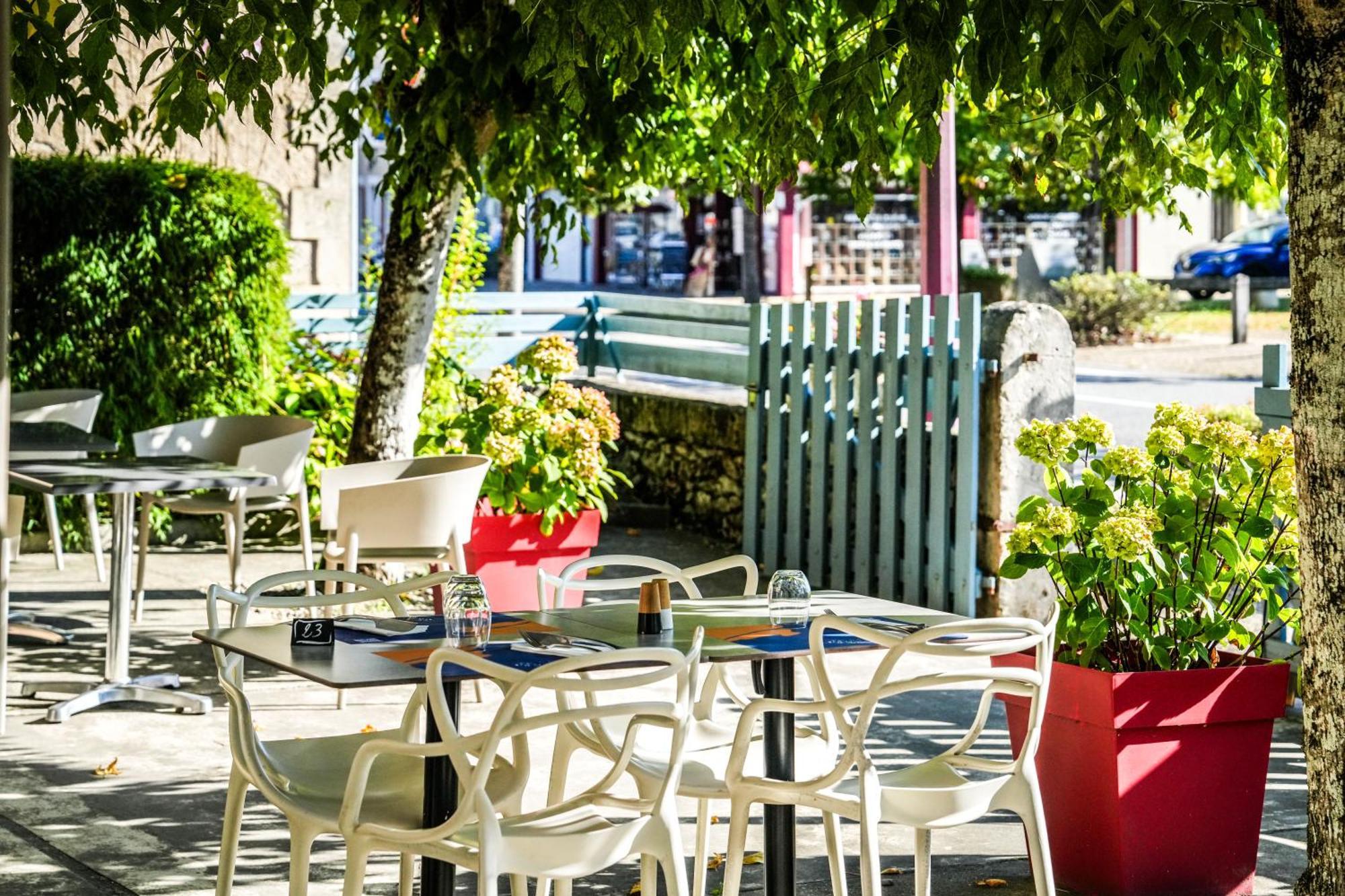 Logis Hotel & Restaurant Le Cadet De Gascogne Saint-Justin (Aquitaine) Exterior foto